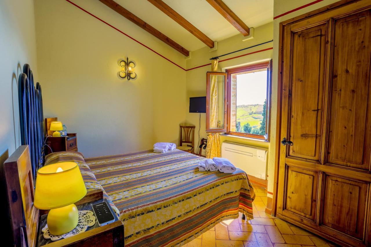 Albergo Diffuso Borgo Montemaggiore Montemaggiore al Metauro Bagian luar foto