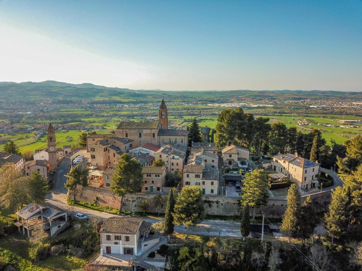 Albergo Diffuso Borgo Montemaggiore Montemaggiore al Metauro Bagian luar foto