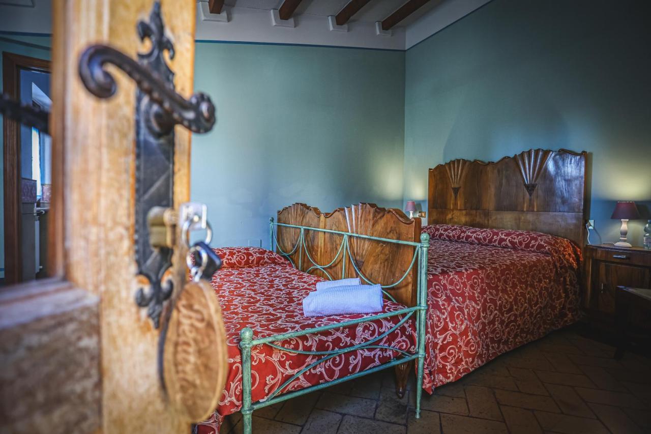 Albergo Diffuso Borgo Montemaggiore Montemaggiore al Metauro Bagian luar foto