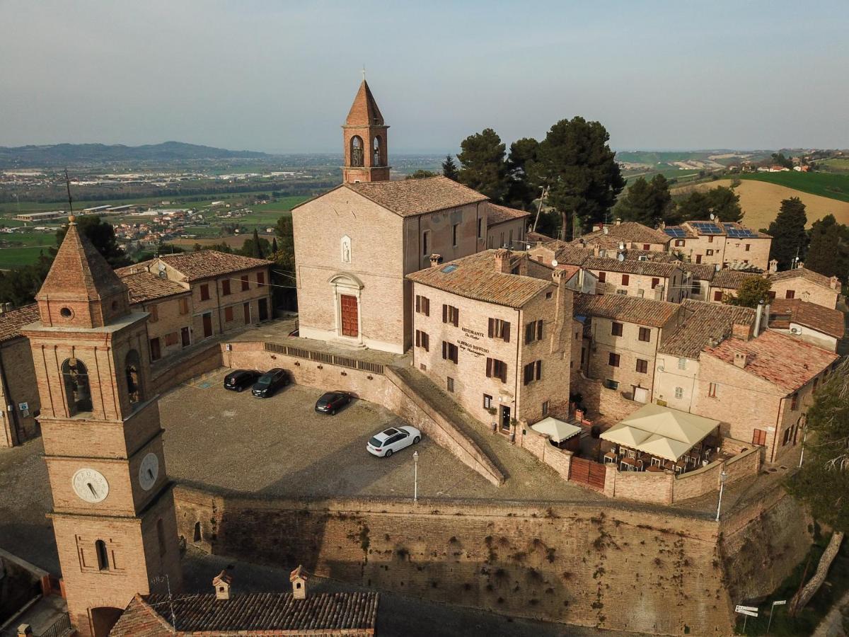 Albergo Diffuso Borgo Montemaggiore Montemaggiore al Metauro Bagian luar foto