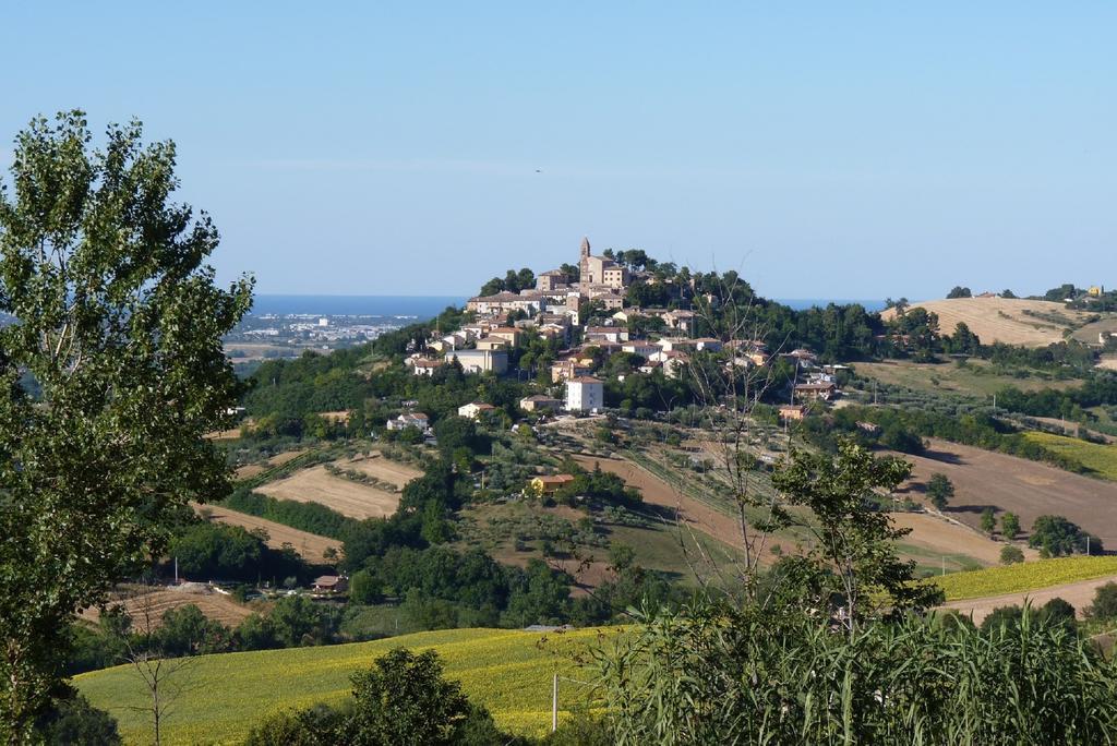 Albergo Diffuso Borgo Montemaggiore Montemaggiore al Metauro Bagian luar foto