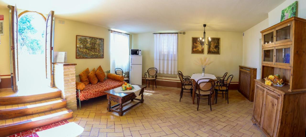 Albergo Diffuso Borgo Montemaggiore Montemaggiore al Metauro Bagian luar foto