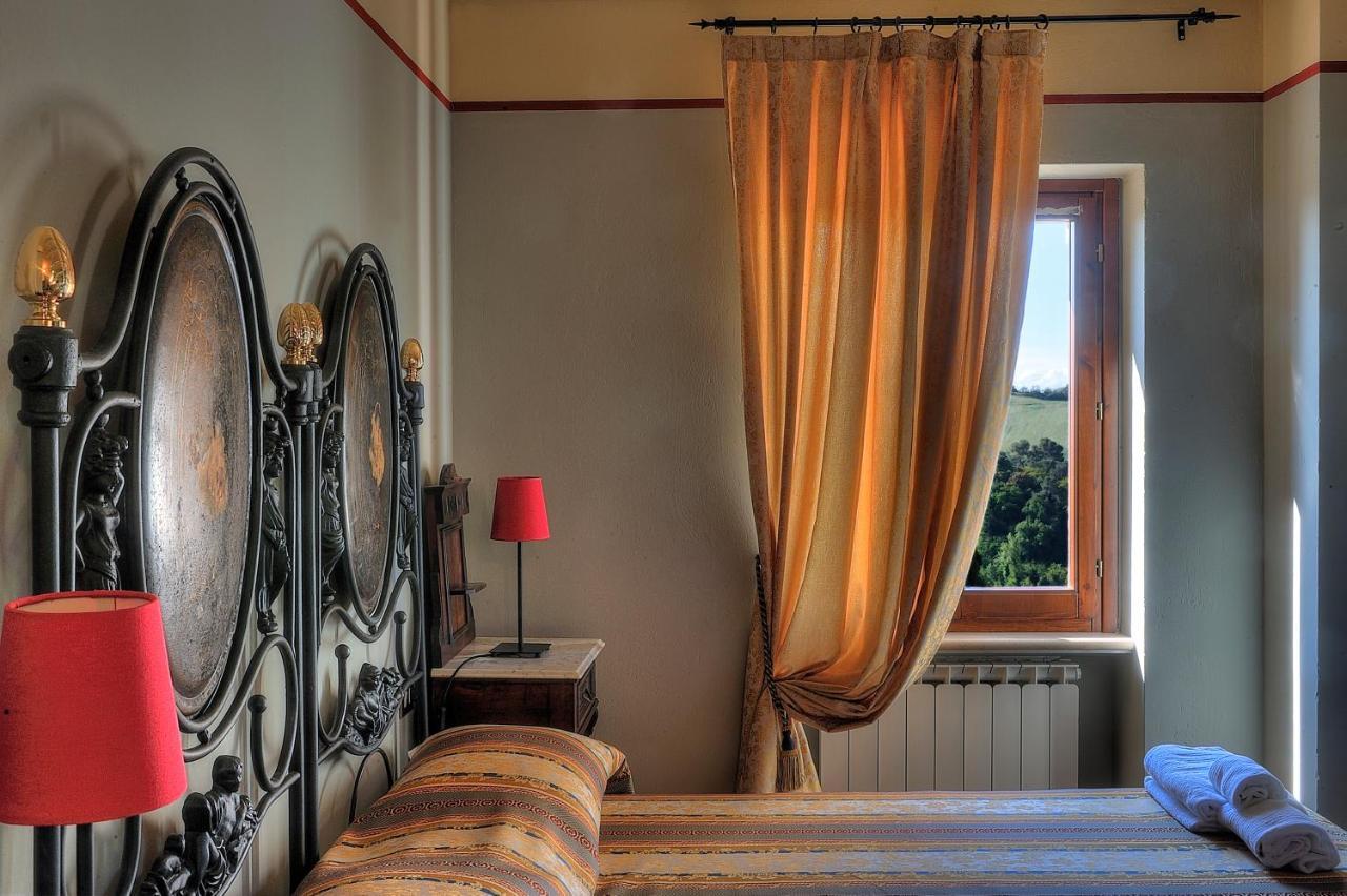 Albergo Diffuso Borgo Montemaggiore Montemaggiore al Metauro Bagian luar foto