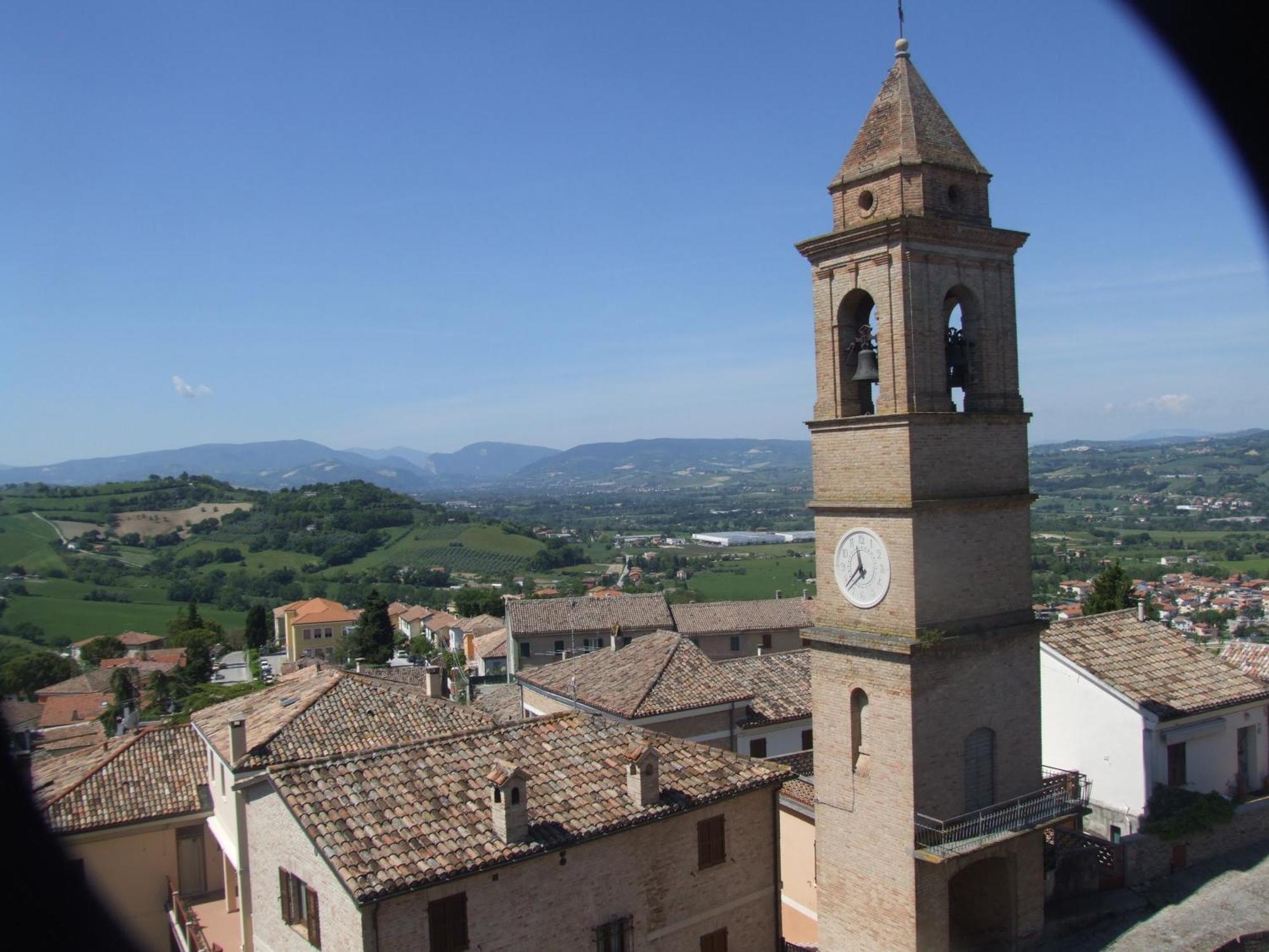 Albergo Diffuso Borgo Montemaggiore Montemaggiore al Metauro Ruang foto