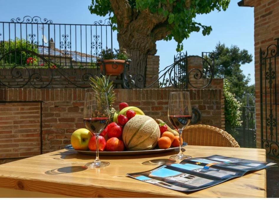 Albergo Diffuso Borgo Montemaggiore Montemaggiore al Metauro Bagian luar foto