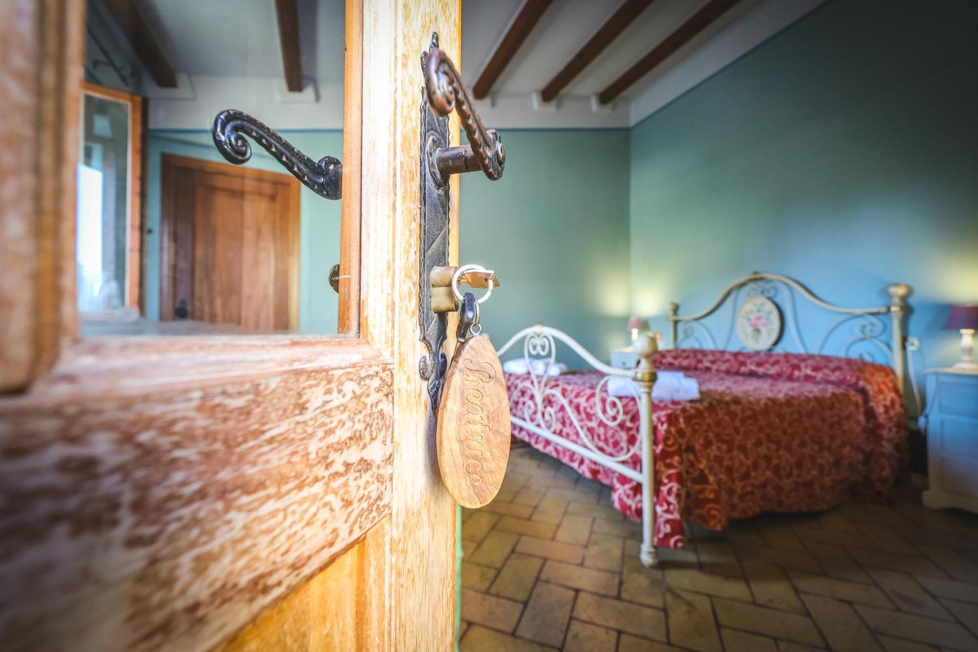 Albergo Diffuso Borgo Montemaggiore Montemaggiore al Metauro Bagian luar foto